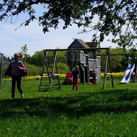 Ferienwohnungen Auf Dem Ferienhof Sell Stoltebull ภายนอก รูปภาพ